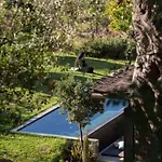 Buahjar Boutique Апартаменти *