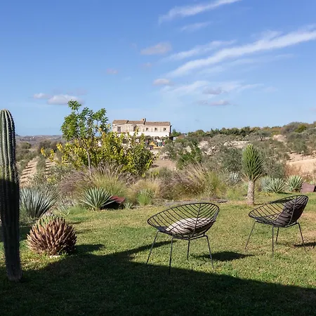 Buahjar Boutique 阿格里真托